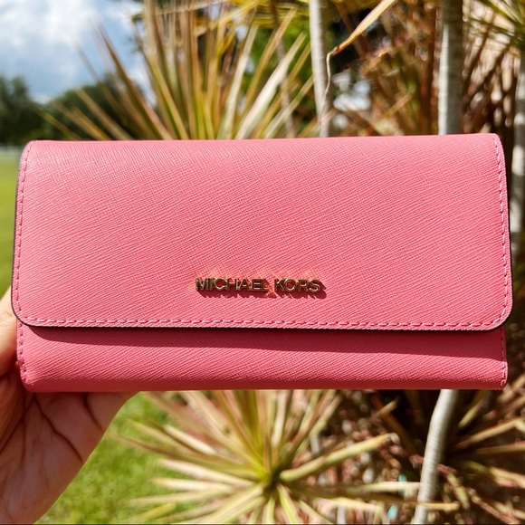 Michael Kors Handbags - Michael Kors Wallet